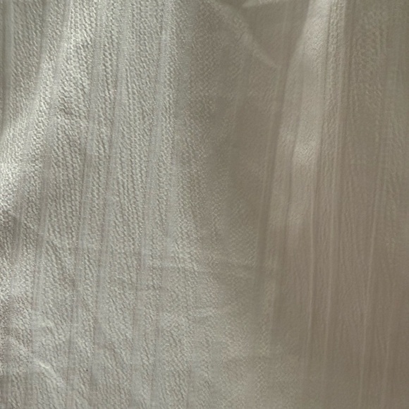 White Blouse, sz med - Picture 3 of 4